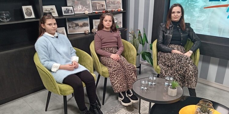 Osnovci iz Nove Topole učestvovali na panel diskusiji