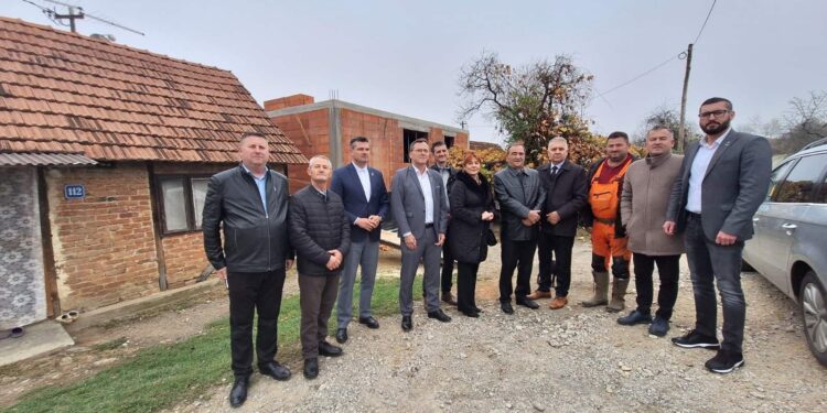 Predstavnici boračke organizacije, ministarstva i Gradske uprave u posjeti porodici Matarugić