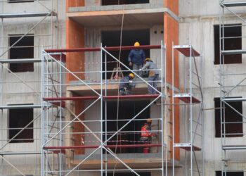 Sve skuplje, sve na rate: Bh. građani prezaduženi – stanovi “pojeli” 3,5 milijarde KM