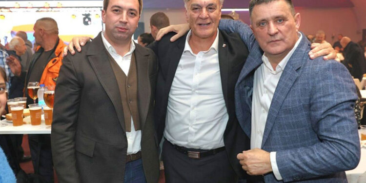 Vlado Đajić nakon ispitivanja u policiji zbog afere “Kokain” u zagrljaju ministara