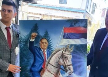 Mladi umjetnik u Trebinju poklonio Miloradu Dodiku sliku na kojoj jaše konja i maše zastavom