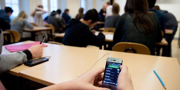 Kockanje među djecom u BiH: Svako četvrto dijete već imalo problem s igrama na sreću