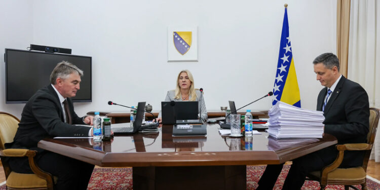 Predsjedništvo BiH jednoglasno podržalo budžet za 2025. godinu: Slijedi rasprava u Parlamentu