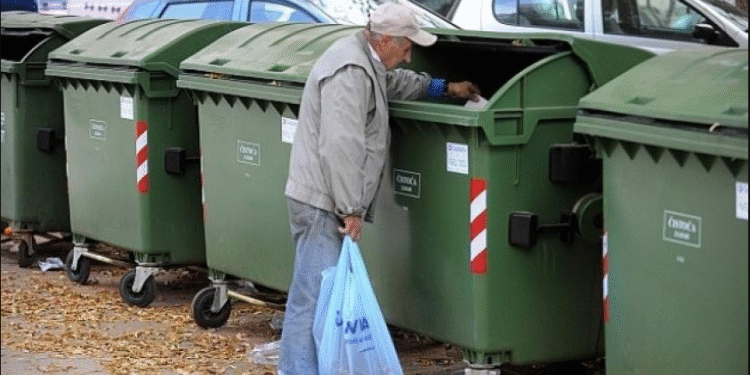 Oni dijele funkcije, mi dijelimo porodice: 30 godina politike u BiH koja tjera djecu van granice