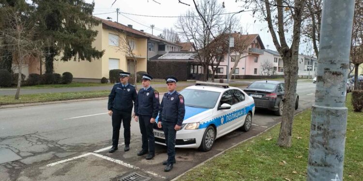 Pripadnici Policijske uprave Gradiška odali poštovanje ubijenom kolegi Bašiću