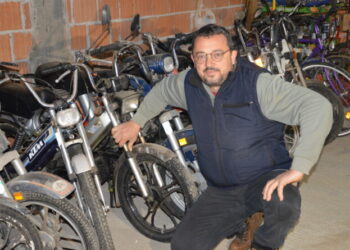 Goran oživljava duh prošlih vremena: U Krnetama više motora „Tomos“ nego u cijelom Lijevču i Potkozarju (FOTO)