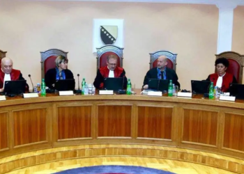 Ko bira sudije, a ko krši Ustav: Zašto vlast žuri tamo gdje ne mora, a kasni gdje mora