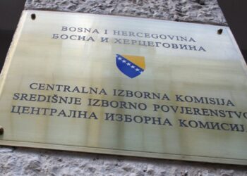 CIK novčano kaznio SNSD, SDS i Sinišu Karana zbog kršenja Izbornog zakona