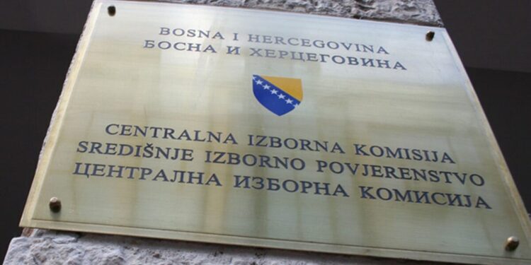 CIK novčano kaznio SNSD, SDS i Sinišu Karana zbog kršenja Izbornog zakona