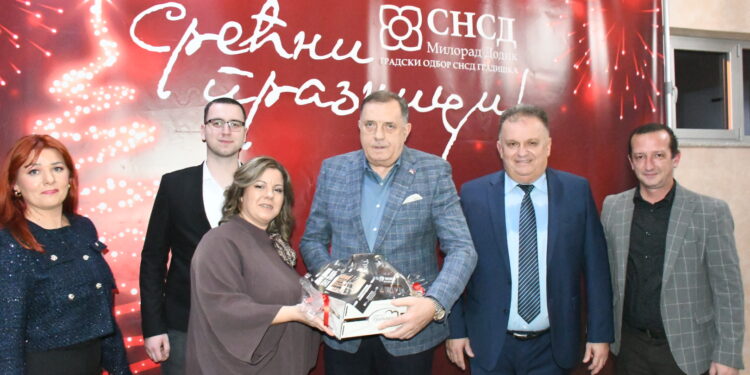 Poruka SNSD Gradiška: Vodimo odgovornu politiku i imamo podršku naroda (FOTO)