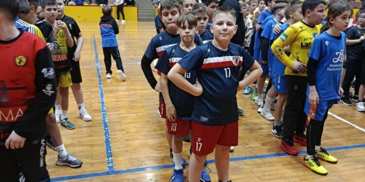 Mini rukometaši gradiške Kozare srebrni na turniru u Novom Gradu (FOTO)