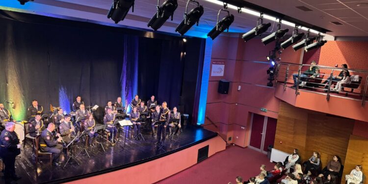 Policijski orkestar MUP-a Republike Srpske u Kulturnom centru (FOTO)