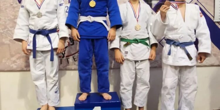 Zlatne medalje za Nikolu Mizdraka i Relju Lakića, bronza Damjanu Bajiću (FOTO)