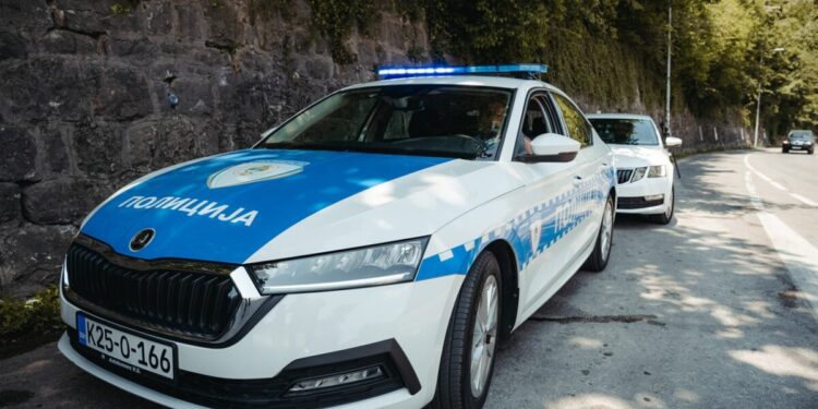 Muškarac iz Milića ošamario ženu i pogodio je tortom u glavu. Sada će mu se suditi
