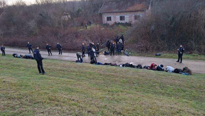 Otkrivena 43 migranta kod Gradiške