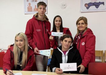 Uručeni vaučeri djeci bez roditelja 