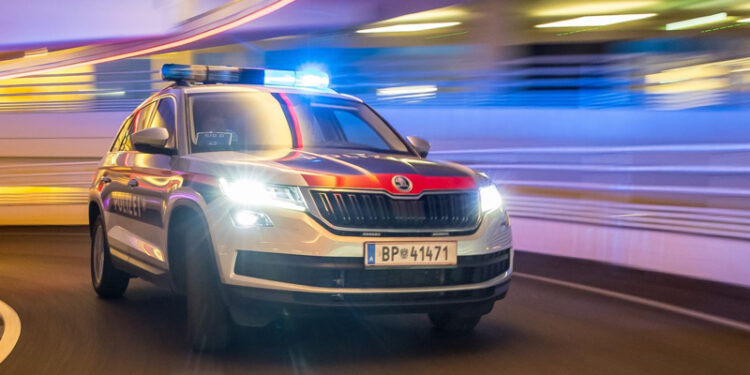 Bečka policija uhapsila Srbina (17): “U krevetu se valjao među kesicama kokaina”