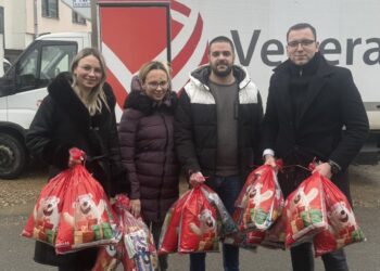 Rekordan uspjeh akcije “Jedan slatkiš, jedno dijete” – MSD Gradiška uručio 500 paketića