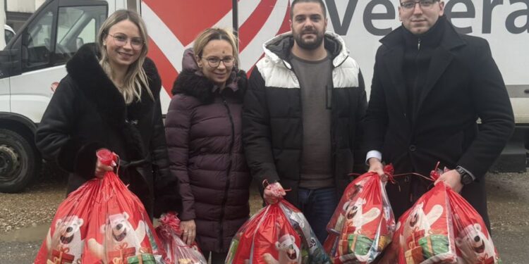 Rekordan uspjeh akcije “Jedan slatkiš, jedno dijete” – MSD Gradiška uručio 500 paketića