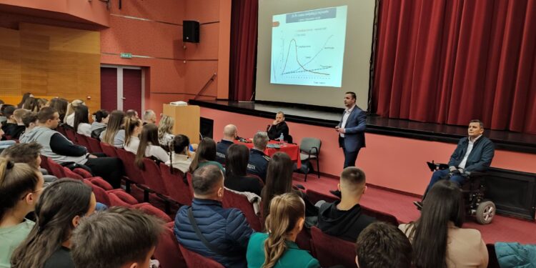 Predavanje za srednjoškolce pod nazivom “Kad se život preokrene”