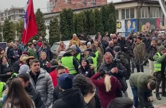 Studenti iz cijele Srbije u Novom Pazaru podržali blokadu univerziteta