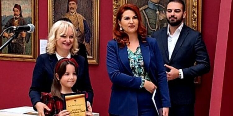 KatarinaČekić nagrađena na konkursu za najljepši ćirilični rukopis