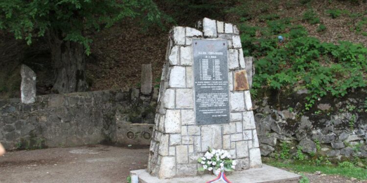 Stazama sjećanja u čast 13 skojevki
