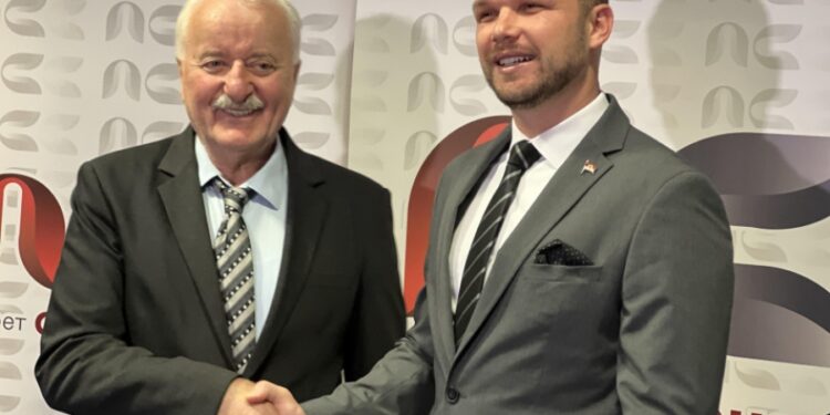 Bivši premijer RS-a prešao u Stanivukovićeve redove: Bio je blizak saradnik miljenika Radovana Karadžića