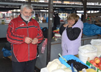 Tradicionalna „Zimska pijaca“ održana danas na zelenoj pijaci u Gradišci