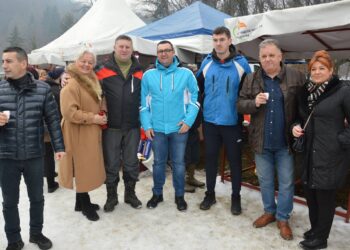 “Zima u Podgradcima” okupila oko 40 učesnika i brojne posjetioce