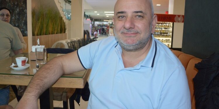Čovjek velikog srca i širokog osmijeha: Aco, gradiški velemajstor za spravljanje domaće hrane (FOTO)