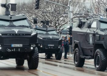 U defileu povodom Dana Republike Srpske učestvovalo 2.700 policijskih službenika