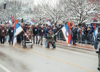 Borcima u RS-u 1 KM, direktorima javnih preduzeća 500 KM