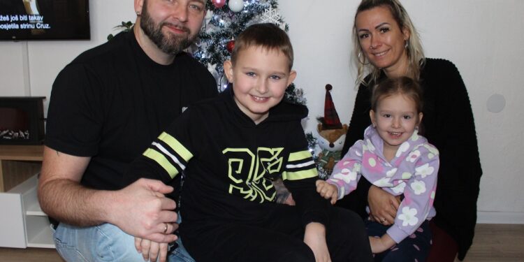 Praznici kod kuće: Helena i David dokaz da hendikep nije prepreka sreći