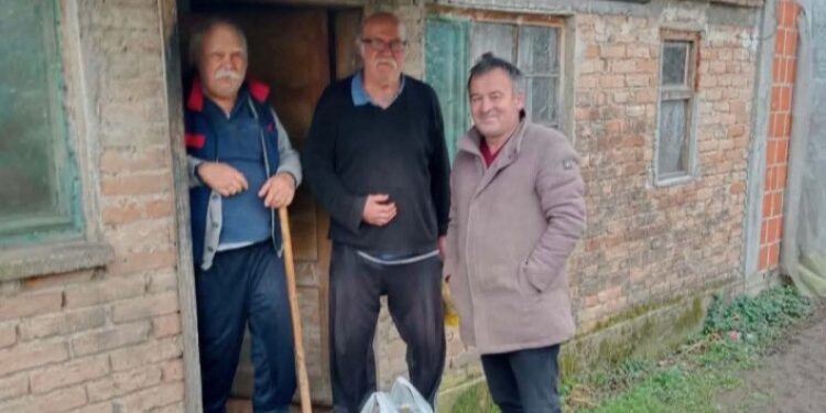 Humanitarna akcija u Gradišci: Praznična pomoć za 35 pripadnika boračkih kategorija