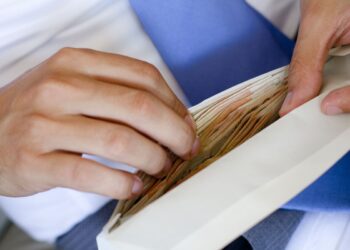 Imati posao više nije dovoljno: Zaposleni sve češće na rubu siromaštva