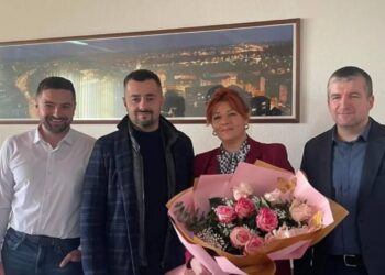 Predsjednica Skupštine Renata Obradović Popović sa bivšim kolegama u KP “Gradska čistoća” Gradiška