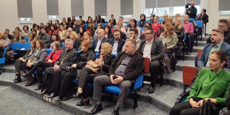 Organizovana svečanost povodom završetka rekonstrukcije gradiške Gimnazije