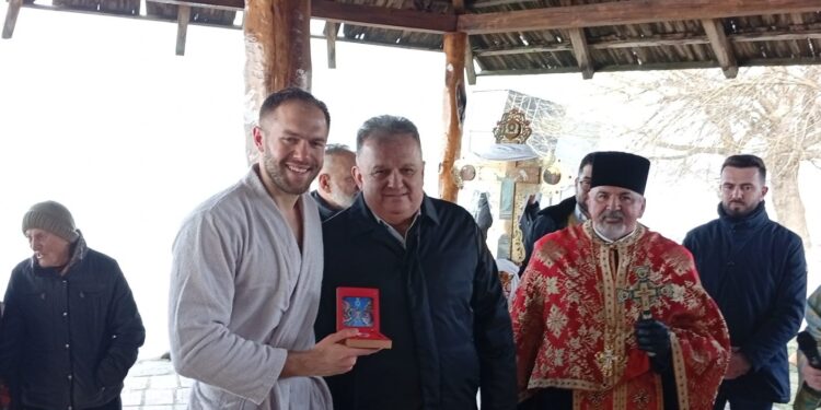 Teodor Milivojac ponovo prvi do Časnog krsta na Savi, pobjedu posvetio sinu Maksimu