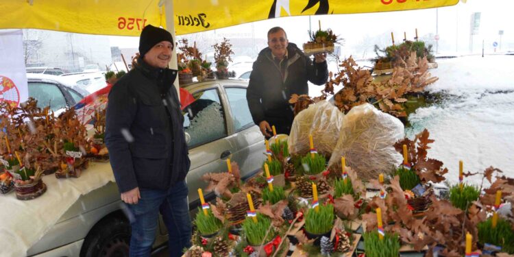 Predbožićnu atmosferu u Gradišci ukrasio snijeg