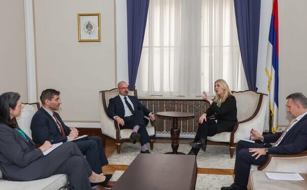 Cvijanović se sastala s Ginkelom i komandantom EUFOR-a Frondom