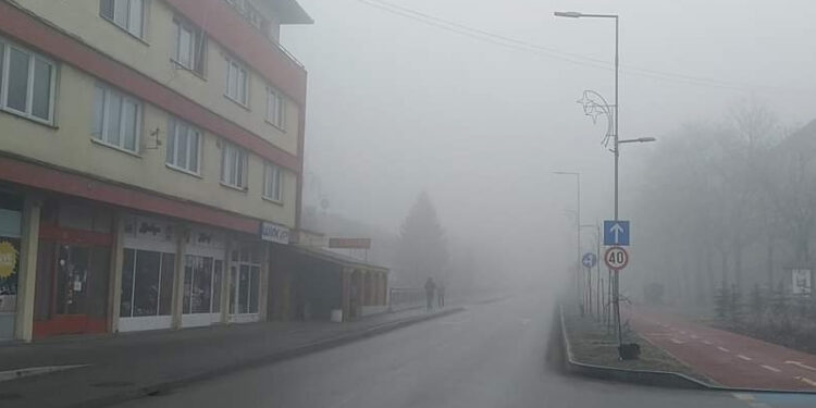 Građanima Banja Luke i Kaknja apel da ne izlaze ako ne moraju: Zrak je zagađen!