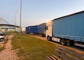 “Uvoz i izvoz će stati”: Vozači kamiona iz BiH i Srbije najavili blokadu granica 26. januara