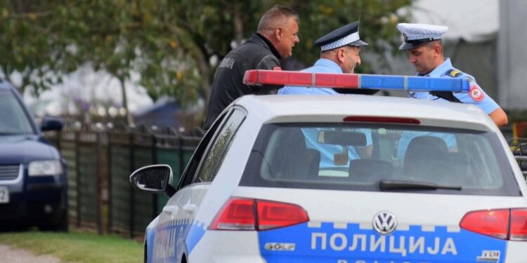Dva maloljetnika uhapšena zbog napada na policajca, obojice bila pijana