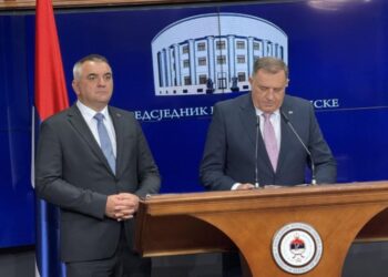 Premijer RS: “Nismo povećali plate direktorima za 500 KM, nego limit”