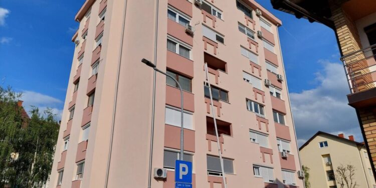 Foto dana: Gradiška sufinansira obnovu fasada, stanari dobijaju toplije i ljepše domove