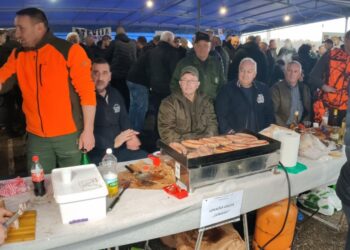 Mirisi domaćih kobasica okupili region u Rogoljima