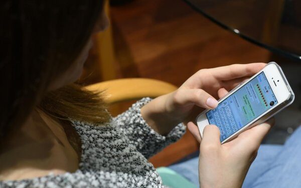WhatsApp vas “odaje” više nego što mislite: Tri poteza za veću privatno