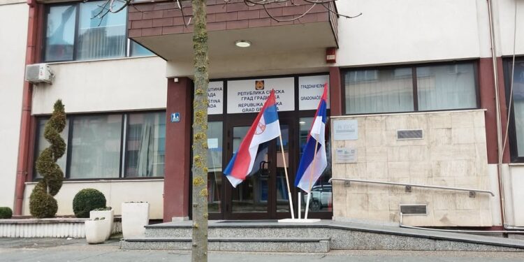 Povodom Sretenja, Dana državnosti Republike Srbije, koji se s ponosom obilježava i širom Republike Srpske, gradonačelnik Gradiške Zoran Adžić uputio je iskrene čestitke