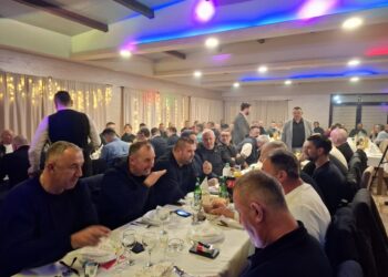 FK Laminci okupio 200 gostiju na donatorskoj večeri: Uručena brojna priznanja (FOTO)